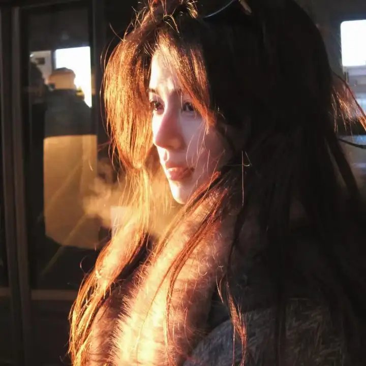 女孩舞步